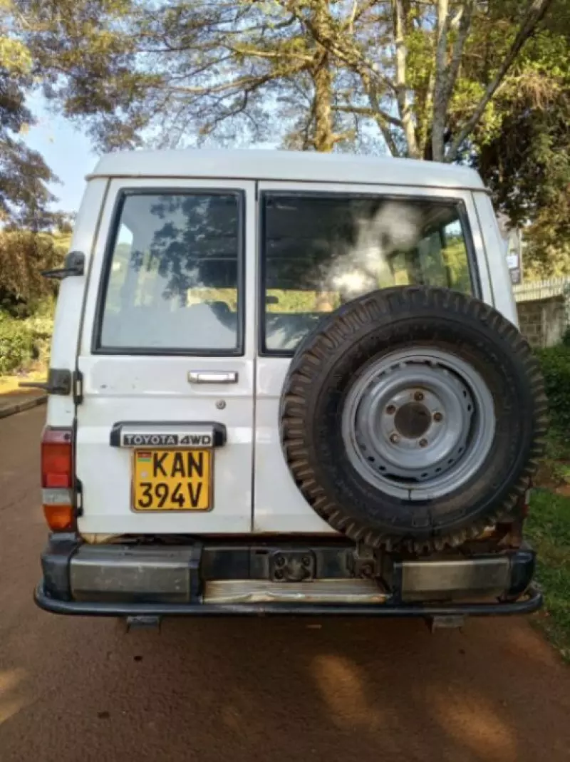 Toyota Land Cruiser   - 2003