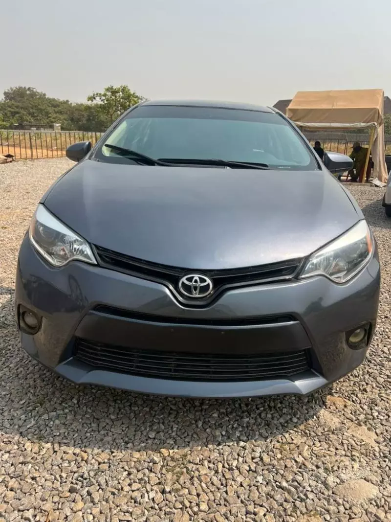 Toyota Corolla   - 2016