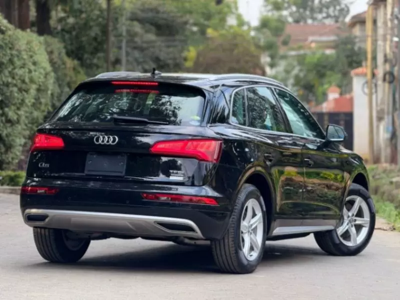 Audi Q5   - 2018