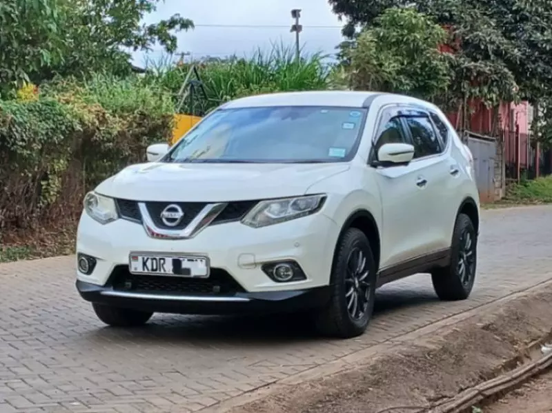 Nissan X-Trail   - 2017
