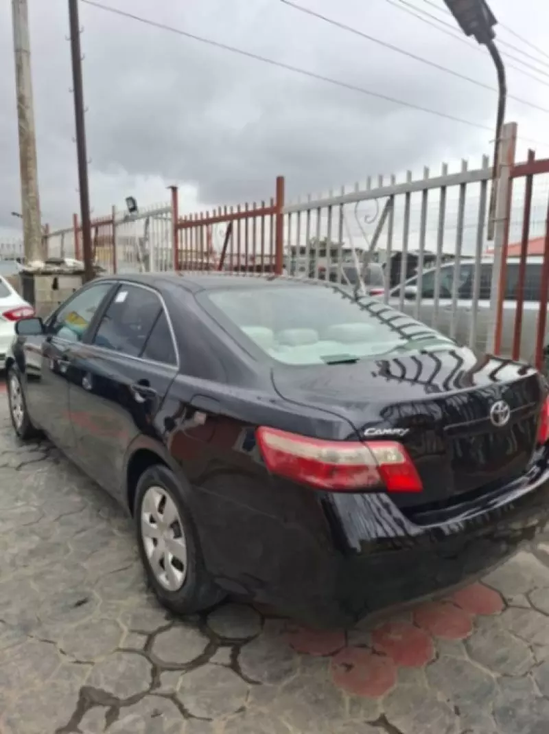 Toyota Camry   - 2008