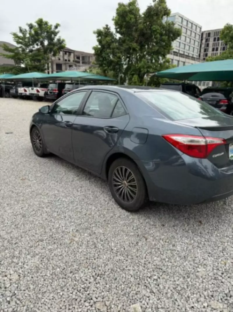 Toyota Corolla   - 2015
