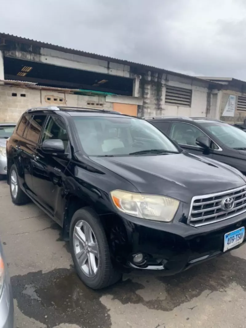Toyota Venza   - 2013