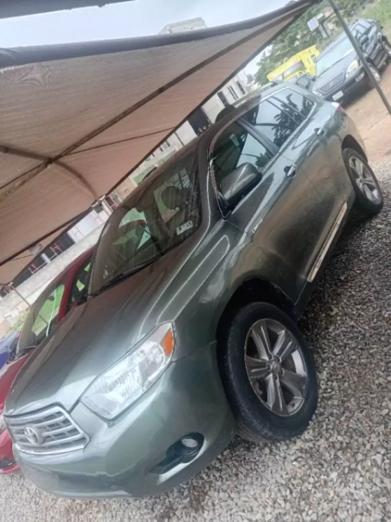 Toyota Highlander   - 2008