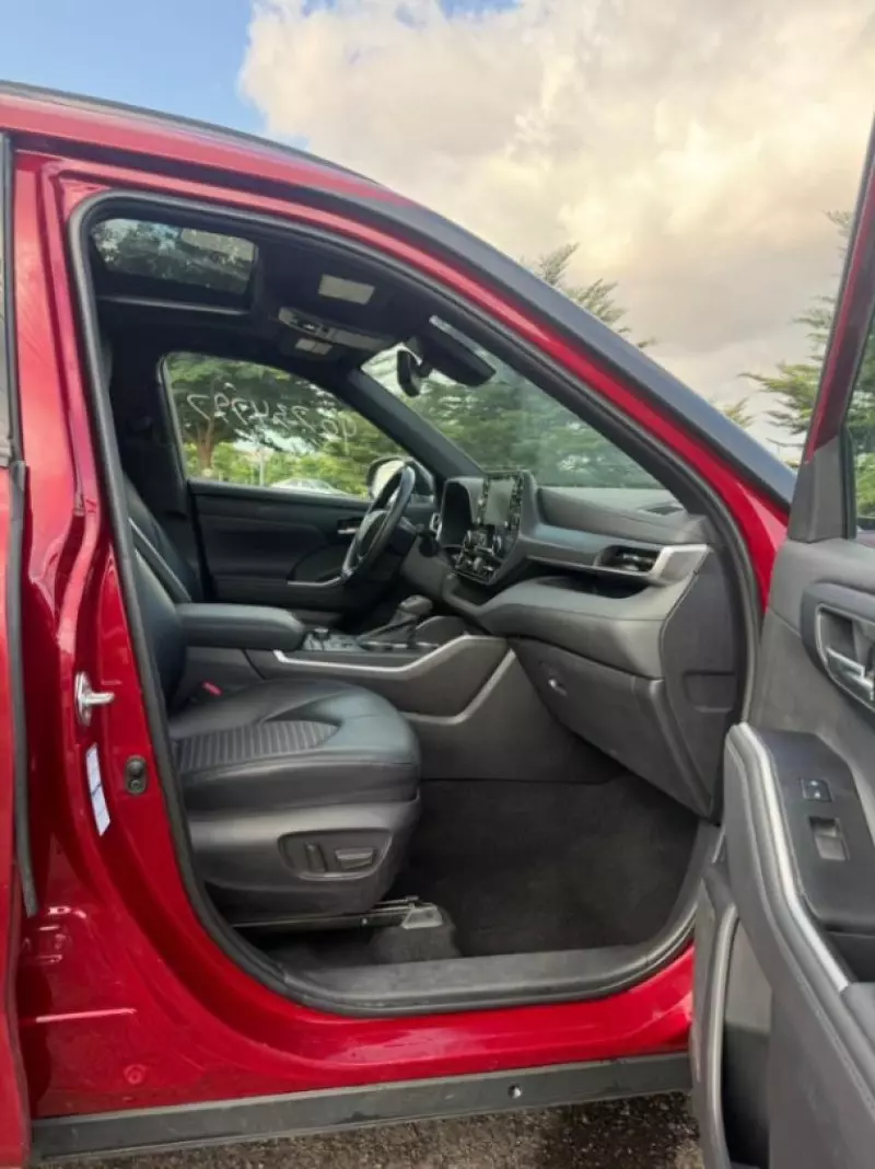 Toyota Highlander   - 2022