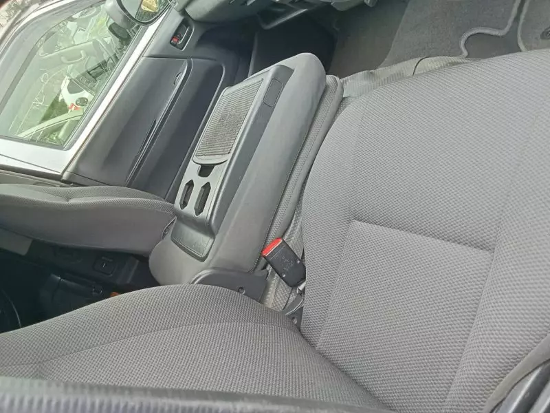 Toyota Hiace   - 2017