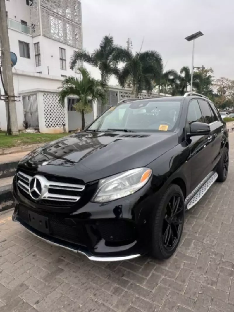 Mercedes-Benz GLE-Class   - 2016