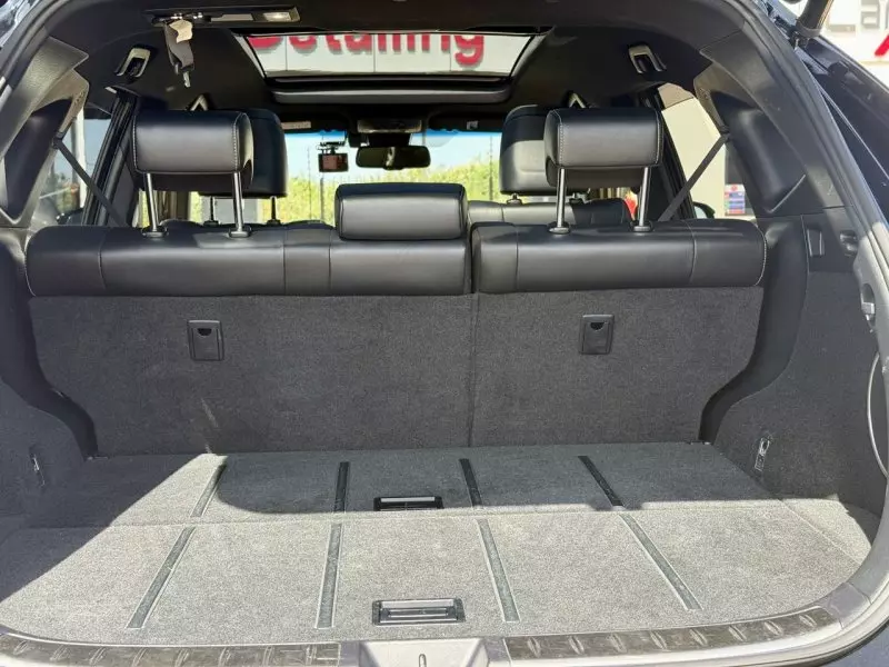 Toyota Harrier   - 2018