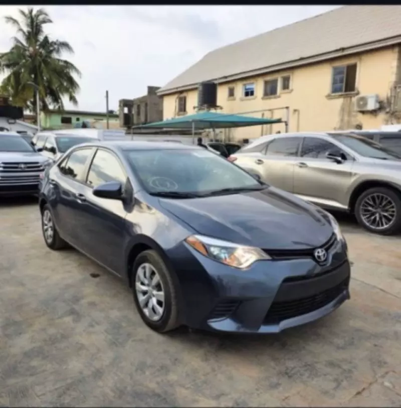 Toyota Corolla   - 2015