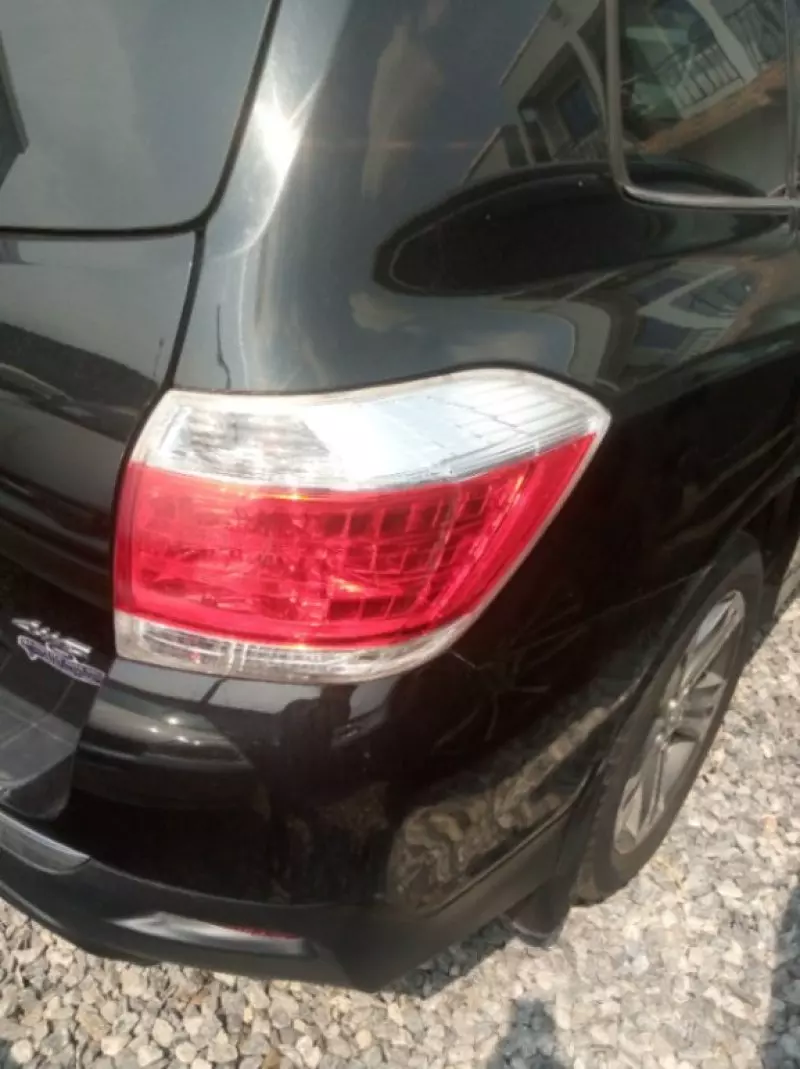 Toyota Highlander   - 2012