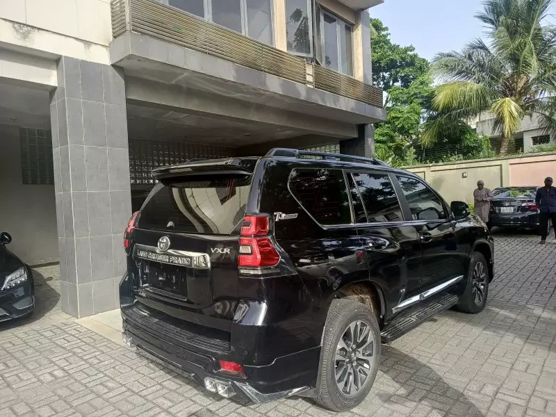 Toyota Land Cruiser Prado   - 2023
