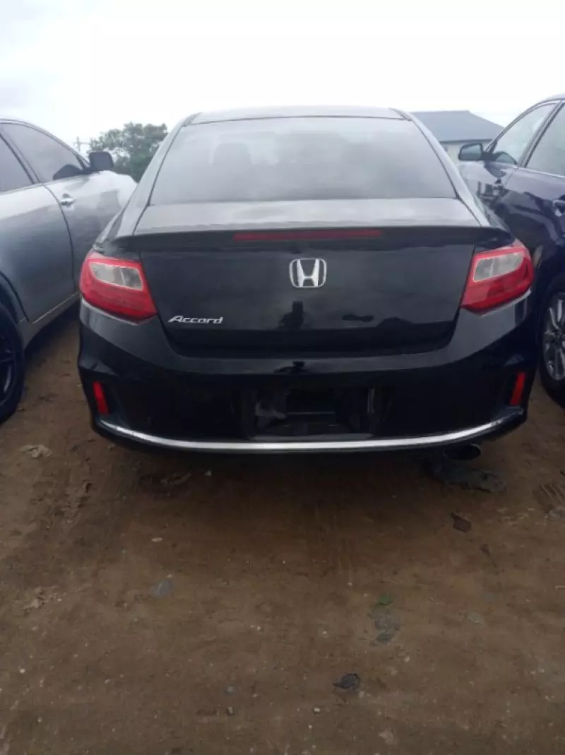 Honda Accord   - 2009