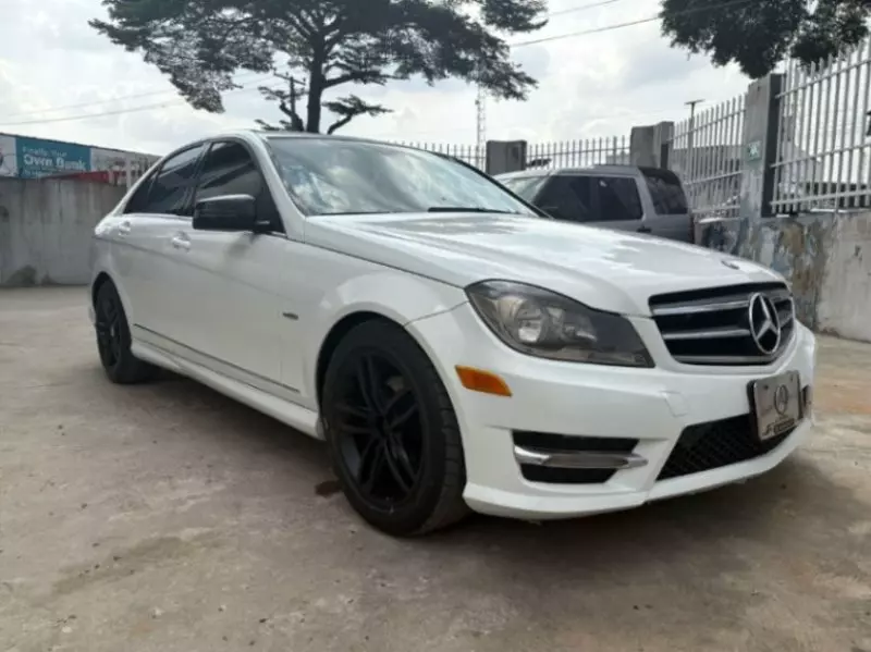 Mercedes-Benz C 250   - 2012