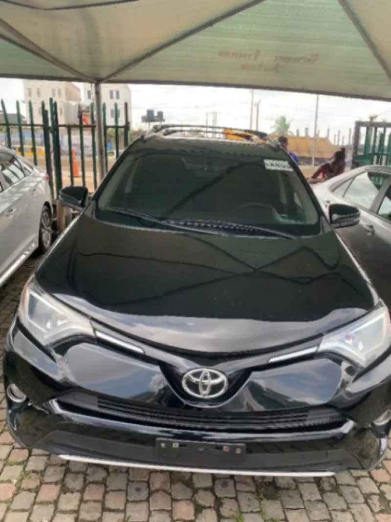 Toyota RAV 4   - 2016