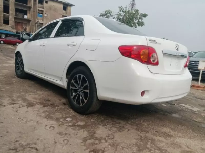 Toyota Corolla   - 2011