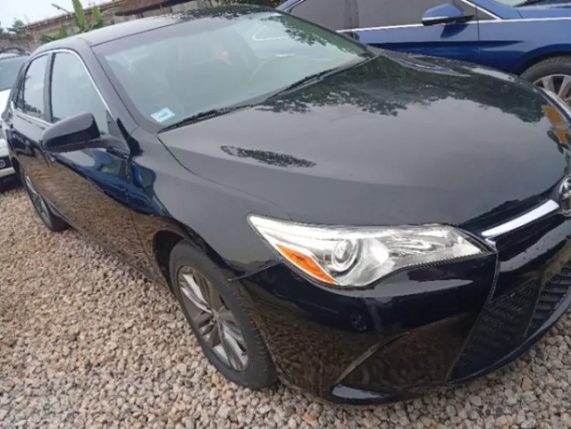 Toyota Camry   - 2016