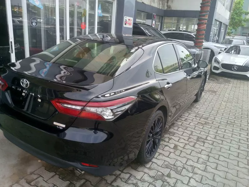 Toyota Camry   - 2024