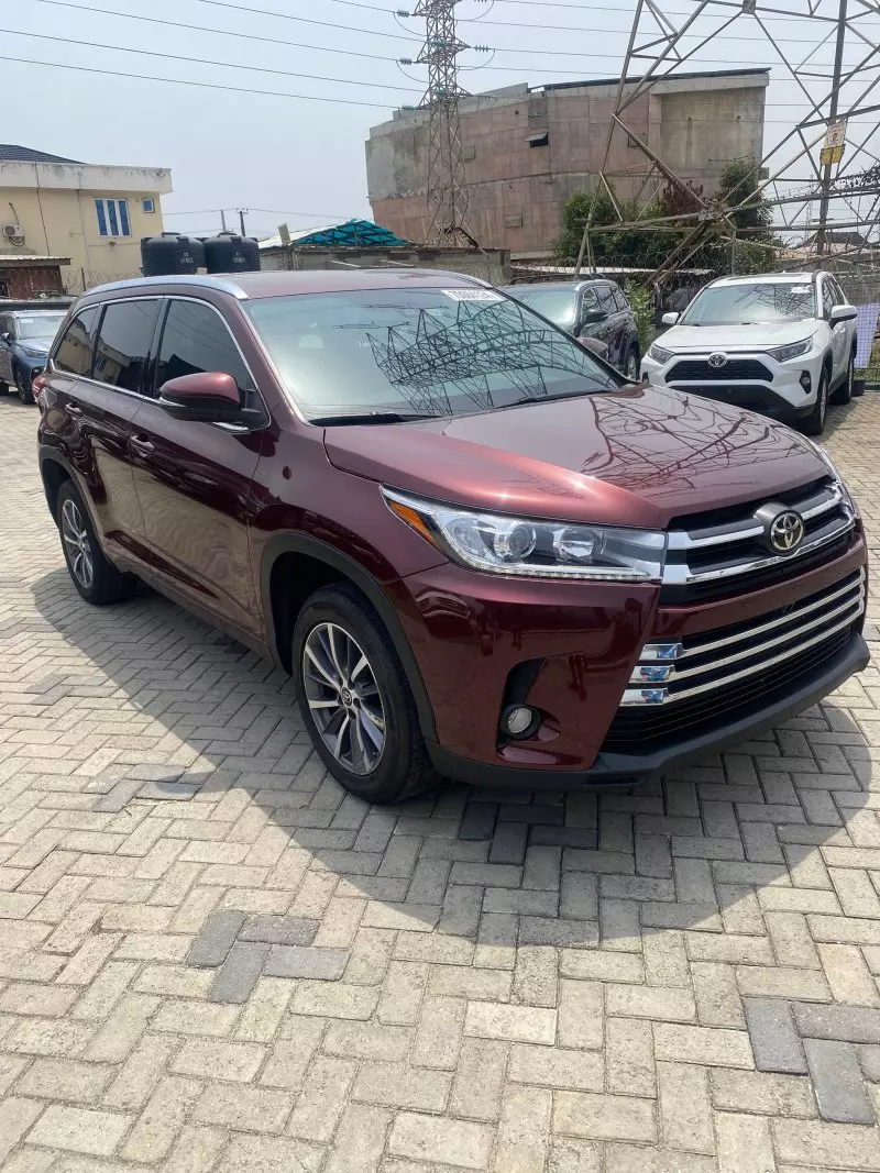 Toyota Highlander   - 2018