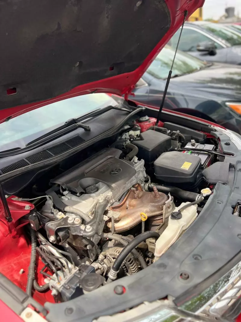 Toyota Camry   - 2012