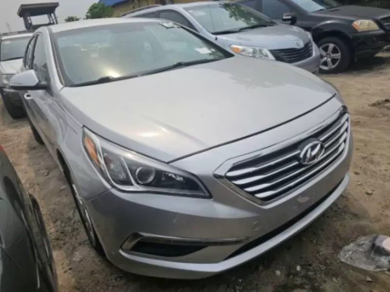 Hyundai Sonata - 2015