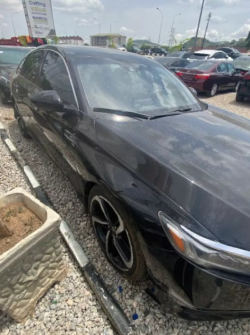 Honda Accord   - 2018