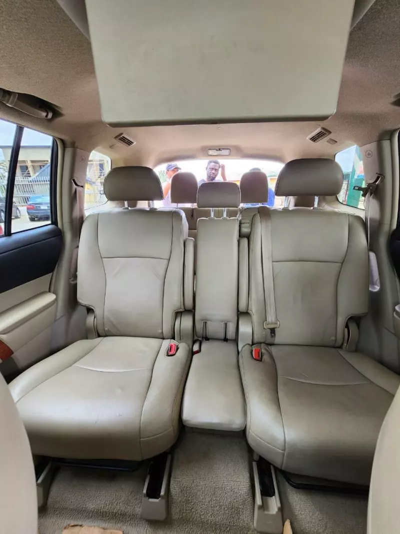 Toyota Highlander   - 2010