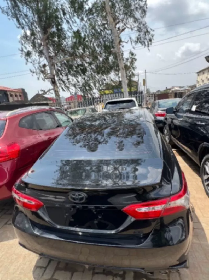 Toyota Camry   - 2019