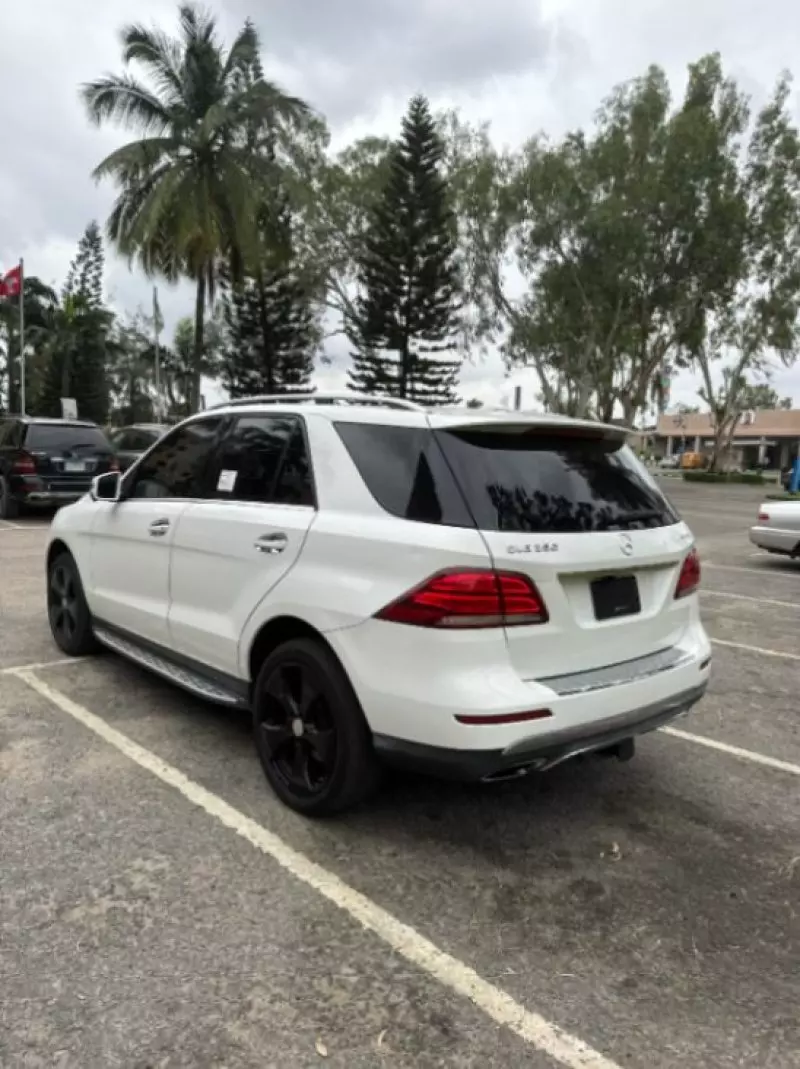Mercedes-Benz GLE 350   - 2016