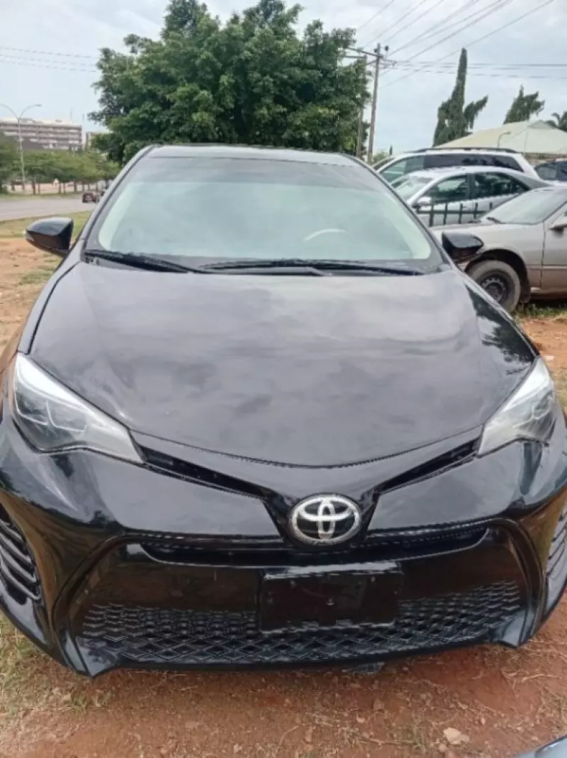 Toyota Corolla   - 2014