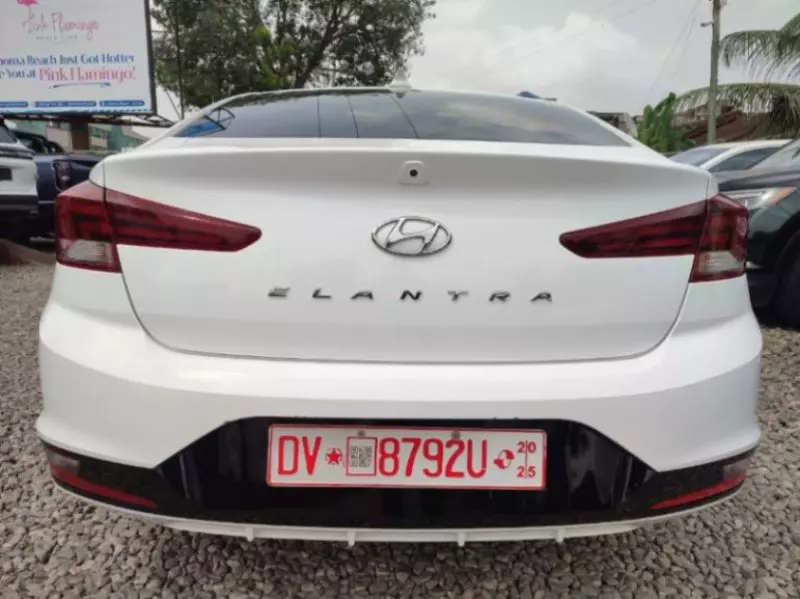 Hyundai Elantra   - 2019
