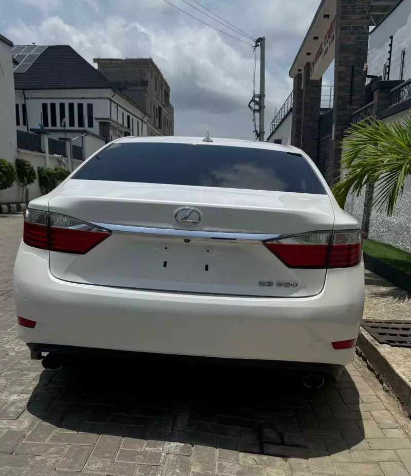 Lexus ES 350   - 2013
