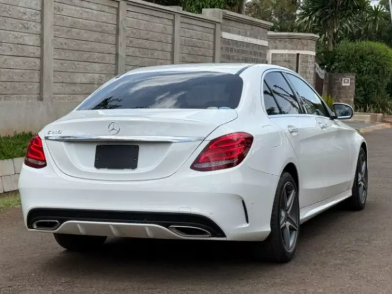 Mercedes-Benz C200   - 2017