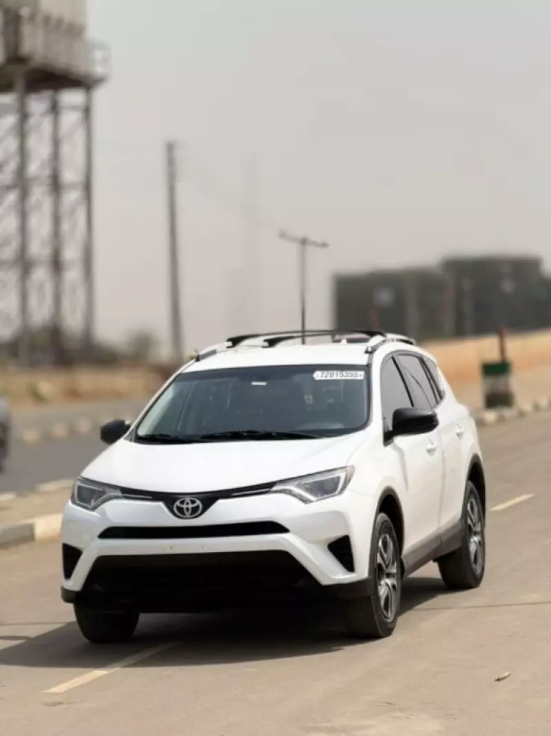 Toyota RAV4   - 2016