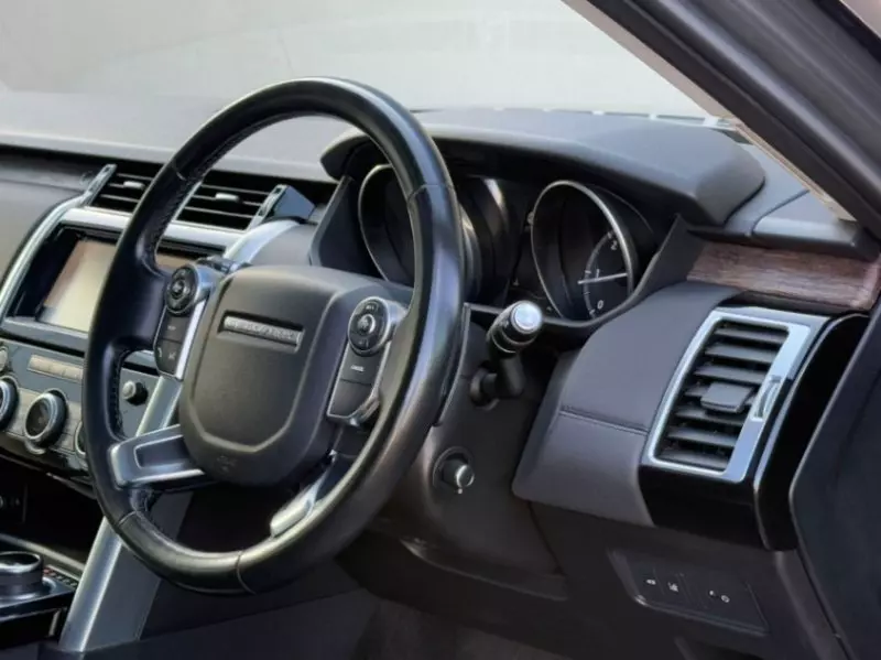 Land Rover Discovery Sport   - 2018