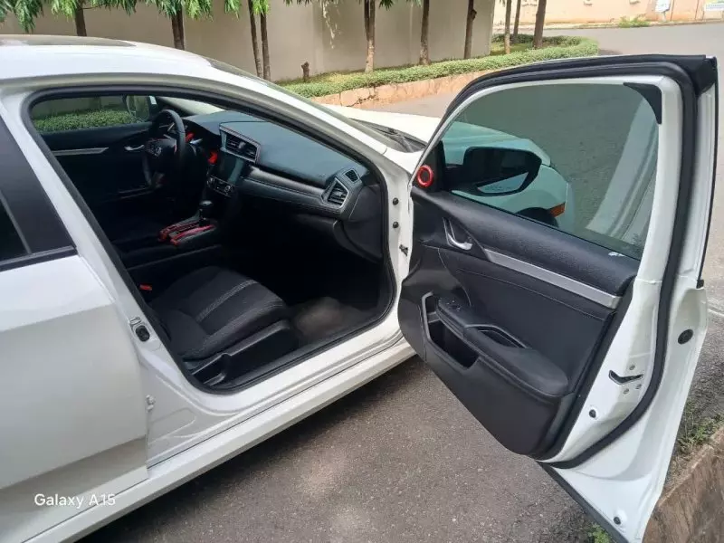 Honda Civic   - 2016