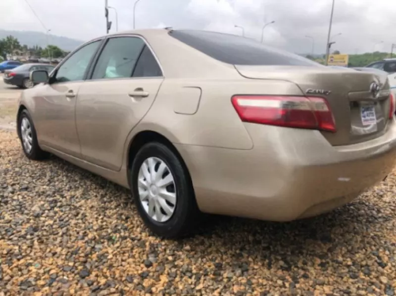 Toyota Camry   - 2007