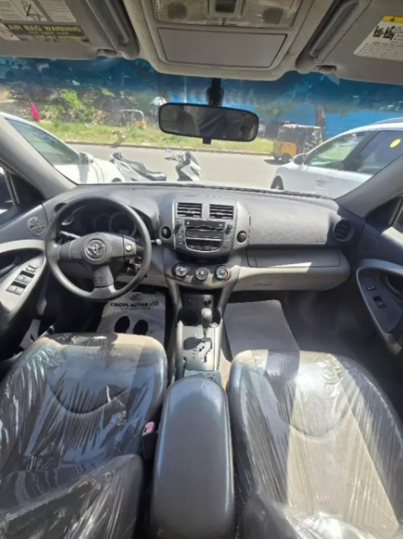Toyota RAV4   - 2010
