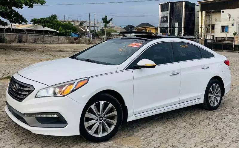 Hyundai Sonata   - 2015