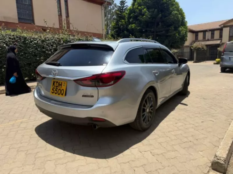 Mazda Atenza    - 2015