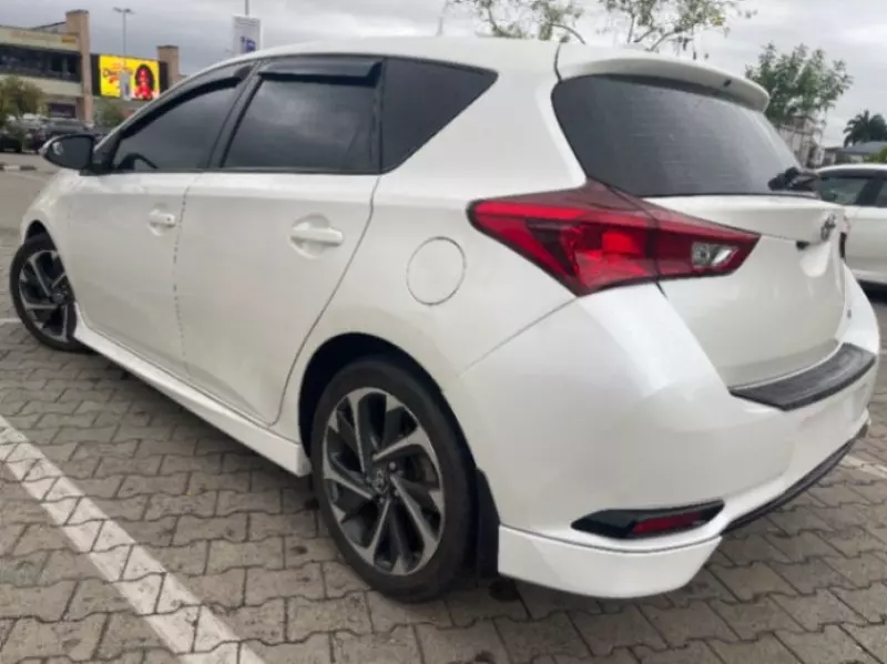 Toyota Corolla   - 2018