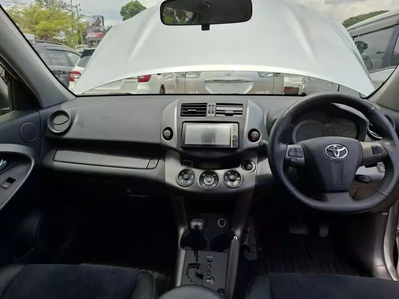 Toyota Vanguard    - 2011