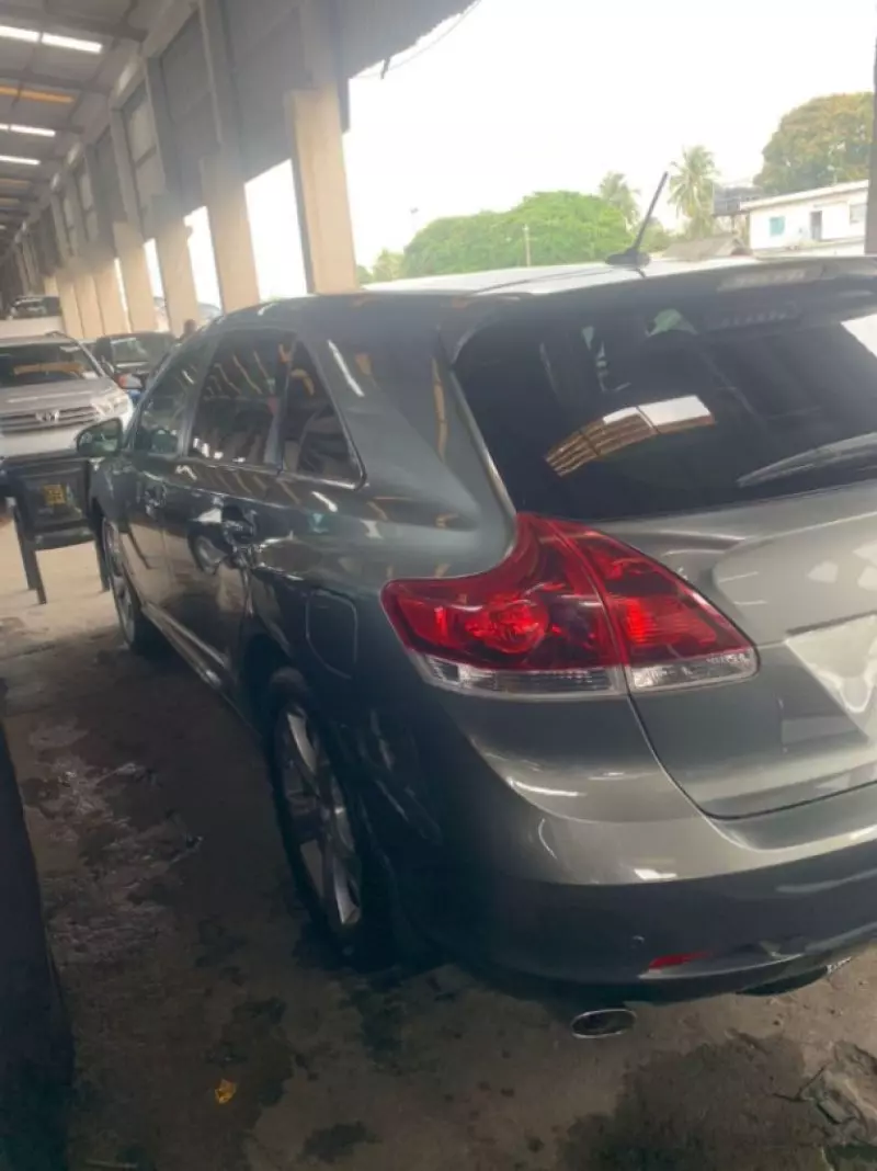 Toyota Venza   - 2015