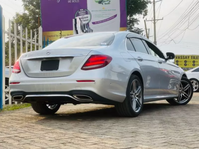 Mercedes-Benz E 200   - 2018