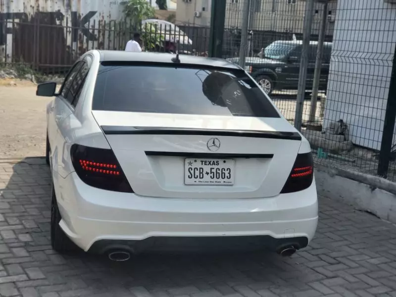 Mercedes-Benz C 300   - 2013