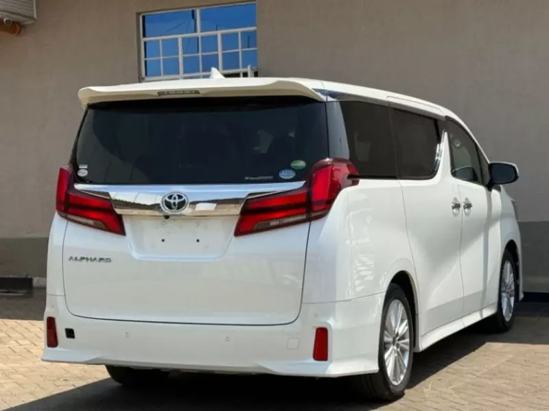 Toyota Alphard   - 2018