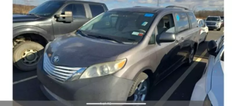 Toyota Sienna   - 2008