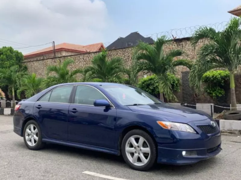 Toyota Camry   - 2007