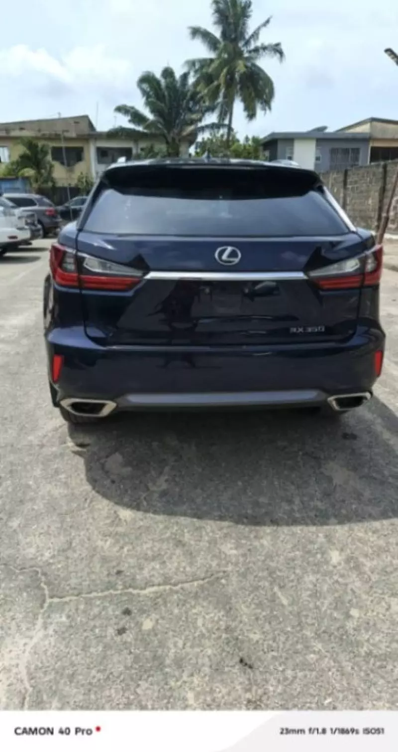 Lexus RX   - 2019