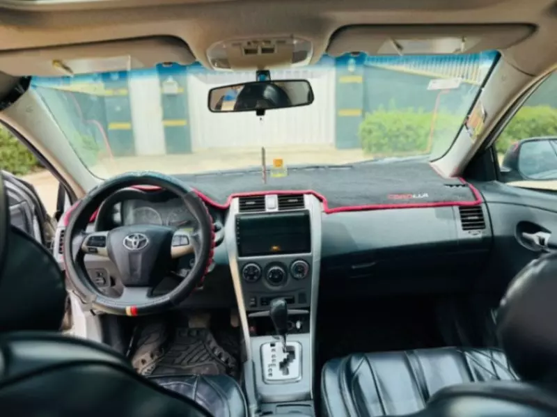 Toyota corolla   - 2011