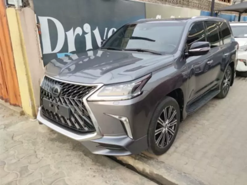 Lexus LX 570   - 2018